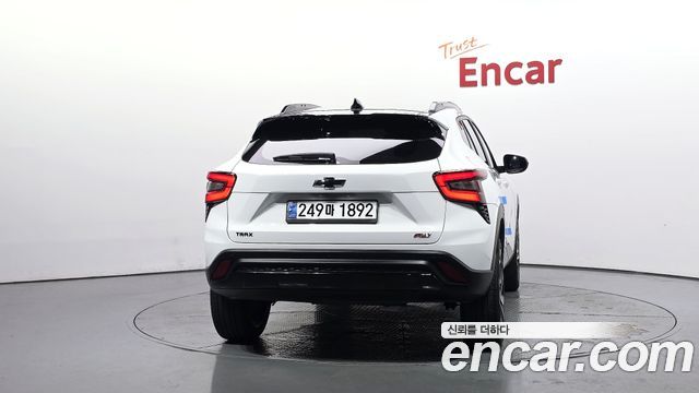 Chevrolet Trax Crossover 1.2 RS 2024 — фото 4