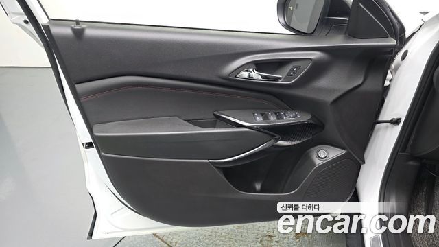 Chevrolet Trax Crossover 1.2 RS 2024 — фото 24