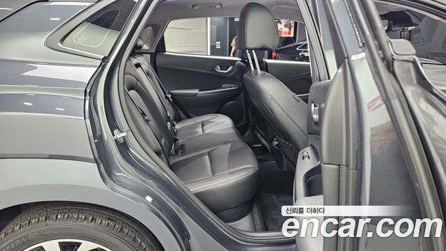 Hyundai Kona Gasoline 2.0 2WD Inspiration 2022 — фото 12