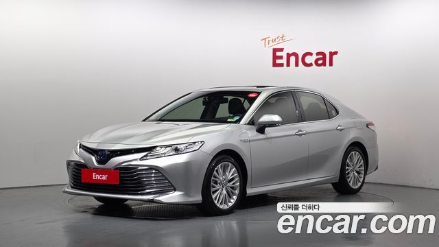 Toyota Camry (XV70) 2.5 XLE Hybrid 2018 — фото 1