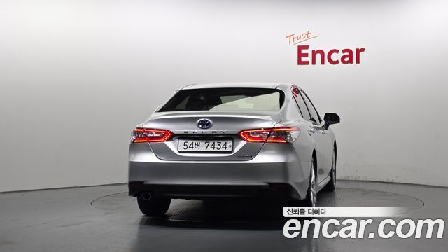 Toyota Camry (XV70) 2.5 XLE Hybrid 2018 — фото 4