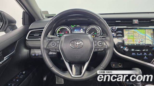 Toyota Camry (XV70) 2.5 XLE Hybrid 2018 — фото 13