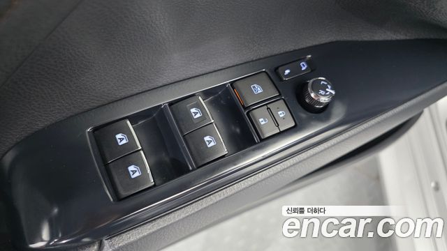 Toyota Camry (XV70) 2.5 XLE Hybrid 2018 — фото 14