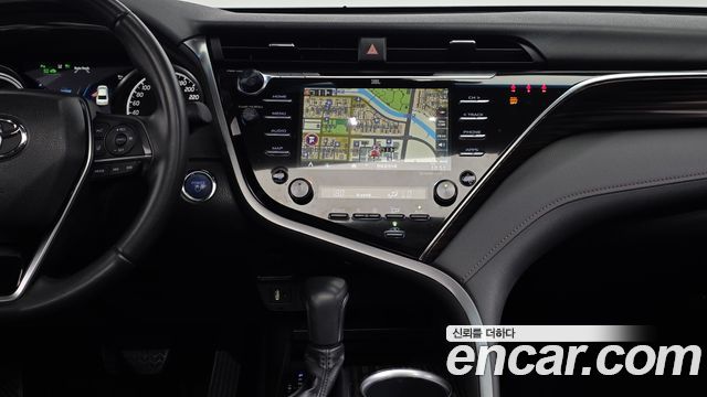 Toyota Camry (XV70) 2.5 XLE Hybrid 2018 — фото 19