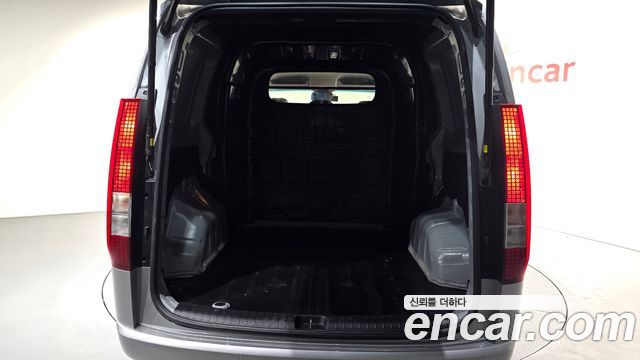 Hyundai Staria Cargo 5-Seater Modern 2023 — фото 17