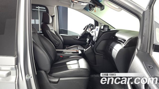 Hyundai Staria Cargo 5-Seater Modern 2023 — фото 26