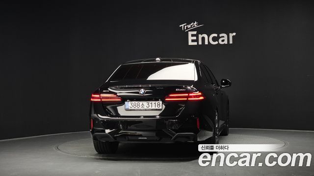 BMW 5 Series (G60) 530i xDrive M Sport Pro Special Edition 2026 — фото 4