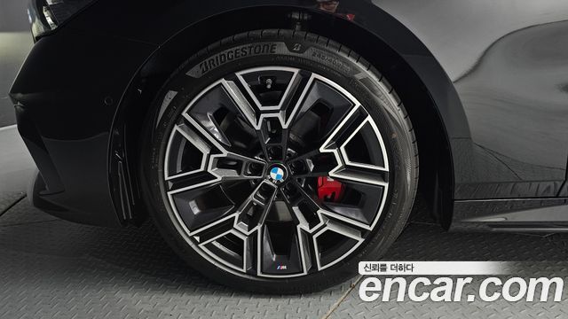 BMW 5 Series (G60) 530i xDrive M Sport Pro Special Edition 2026 — фото 5