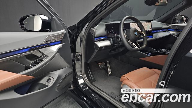 BMW 5 Series (G60) 530i xDrive M Sport Pro Special Edition 2026 — фото 11