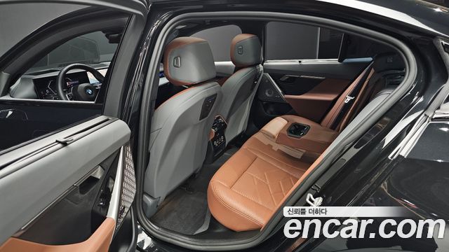 BMW 5 Series (G60) 530i xDrive M Sport Pro Special Edition 2026 — фото 12