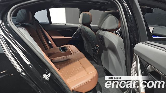 BMW 5 Series (G60) 530i xDrive M Sport Pro Special Edition 2026 — фото 26
