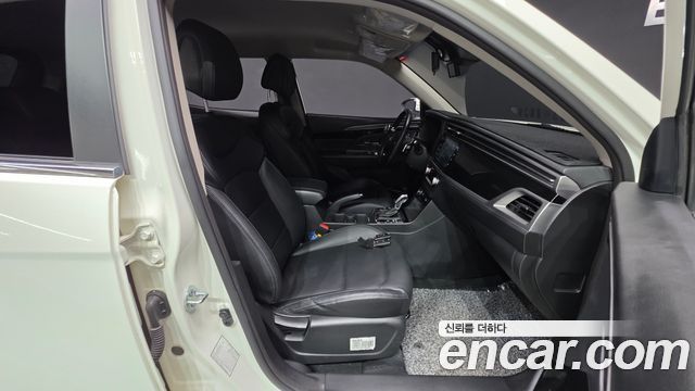 KG Mobility (SsangYong) Beautiful Korando Gasoline 1.5 2WD C3 Plus 2022 — фото 10