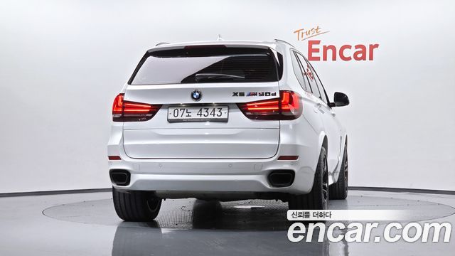 BMW X5 (F15) xDrive M50d 2017 — фото 4