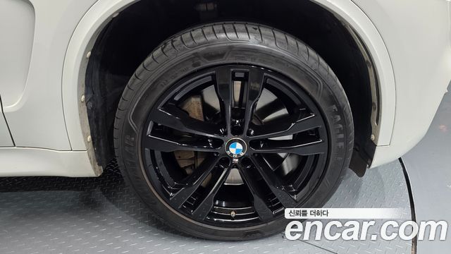 BMW X5 (F15) xDrive M50d 2017 — фото 5