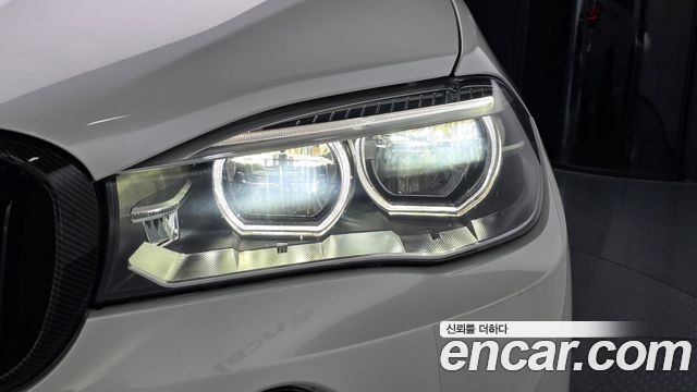 BMW X5 (F15) xDrive M50d 2017 — фото 28