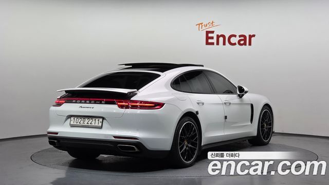 Porsche Panamera (971) 3.0 AWD 2018 — фото 2
