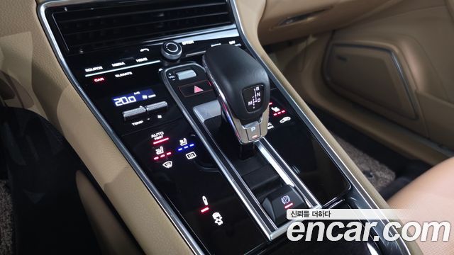 Porsche Panamera (971) 3.0 AWD 2018 — фото 9