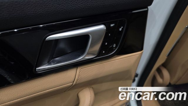 Porsche Panamera (971) 3.0 AWD 2018 — фото 17