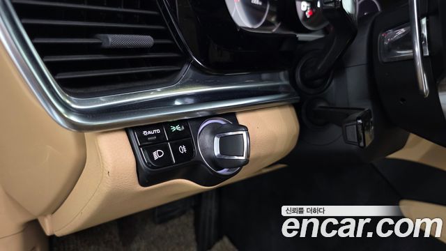 Porsche Panamera (971) 3.0 AWD 2018 — фото 27