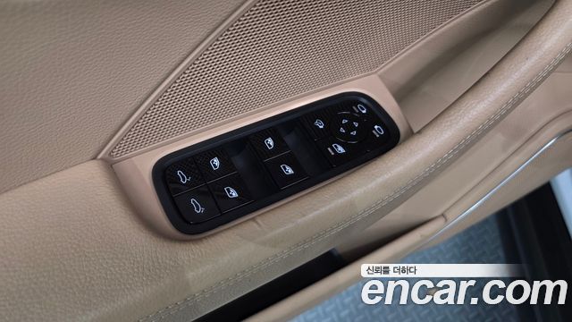 Porsche Panamera (971) 3.0 AWD 2018 — фото 30