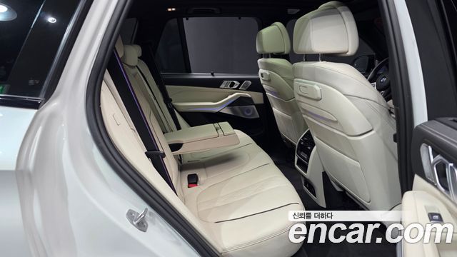 BMW X5 (G05) M60i 2025 — фото 16
