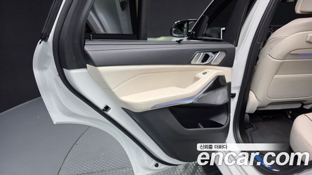 BMW X5 (G05) M60i 2025 — фото 31
