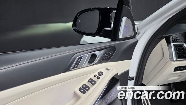 BMW X5 (G05) M60i 2025 — фото 45