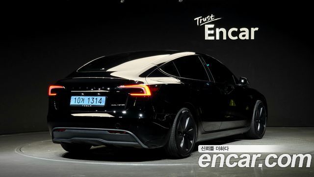 Tesla Model 3 Long Range AWD 2024 — фото 2