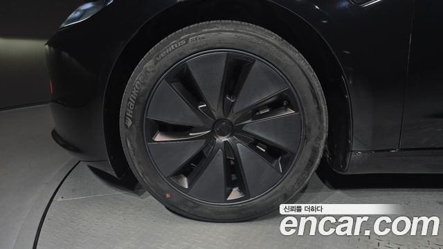 Tesla Model 3 Long Range AWD 2024 — фото 5