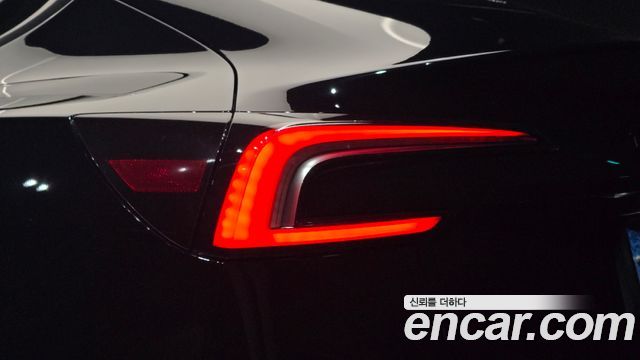 Tesla Model 3 Long Range AWD 2024 — фото 23