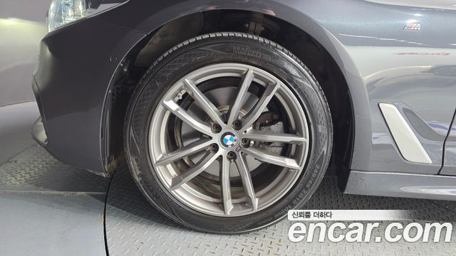 BMW 5 Series (G30) 520d xDrive M Sport Package Plus 2018 — фото 5