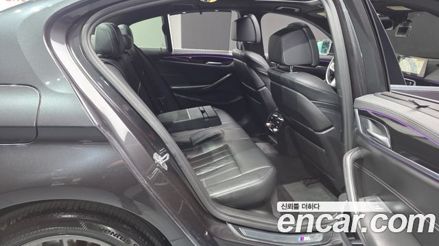 BMW 5 Series (G30) 520d xDrive M Sport Package Plus 2018 — фото 16