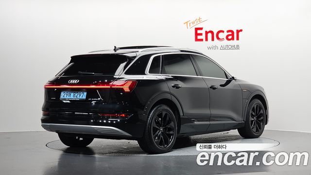 Audi e-tron 55 Quattro 2020 — фото 2