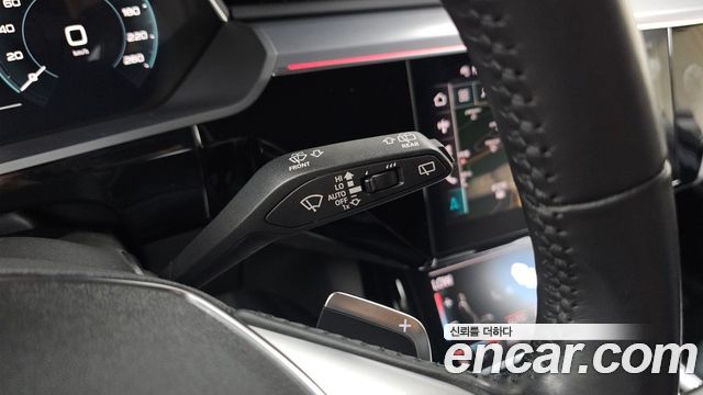 Audi e-tron 55 Quattro 2020 — фото 24