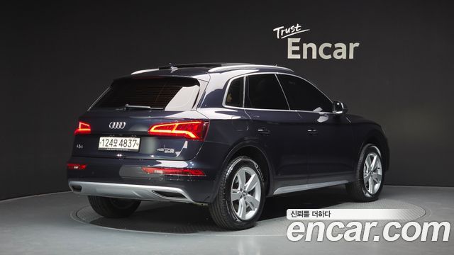 Audi Q5 (FY) 45 TFSI Quattro Premium 2020 — фото 2