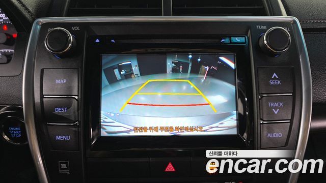Toyota Camry 2.5 XLE 2015 — фото 16