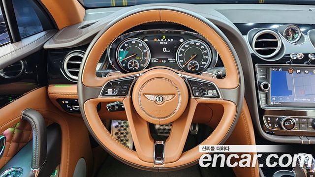Bentley Bentayga 6.0 W12 2018 — фото 13