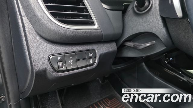 Kia Seltos Gasoline 1.6 Turbo 4WD Signature 2024 — фото 12