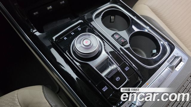 Kia Carnival (IV) Gasoline 9-seater Limousine(Special vehicle) 2023 — фото 9