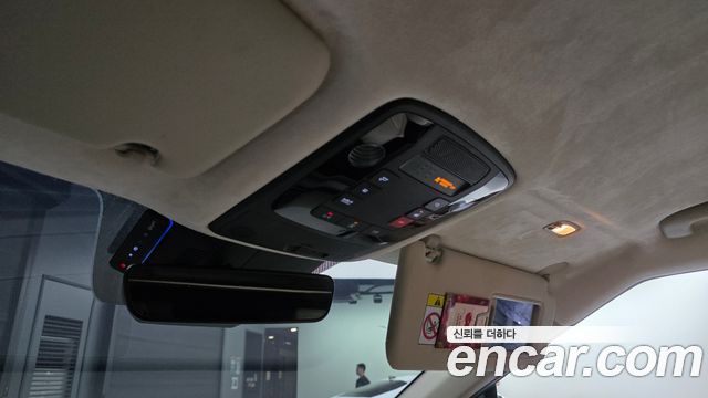 Kia Carnival (IV) Gasoline 9-seater Limousine(Special vehicle) 2023 — фото 24