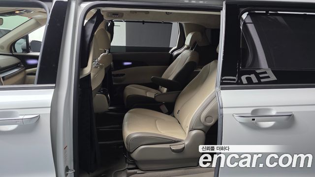 Kia Carnival (IV) Gasoline 9-seater Limousine(Special vehicle) 2023 — фото 32