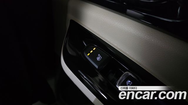 Kia Carnival (IV) Gasoline 9-seater Limousine(Special vehicle) 2023 — фото 34