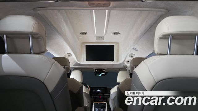 Kia Carnival (IV) Gasoline 9-seater Limousine(Special vehicle) 2023 — фото 38