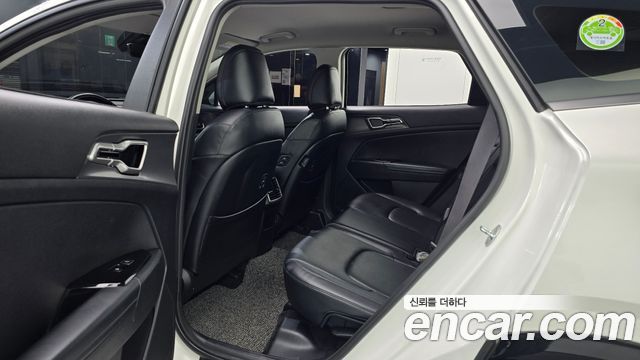 Kia Sportage (V) Diesel 2.0 2WD Nobleless 2022 — фото 12