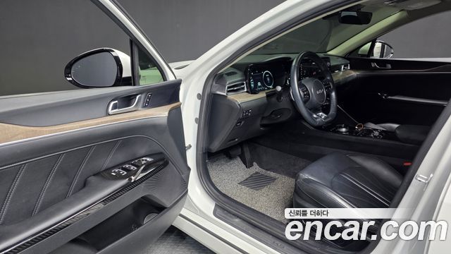 Kia K5 (III) 1.6 Turbo Signature 2023 — фото 10
