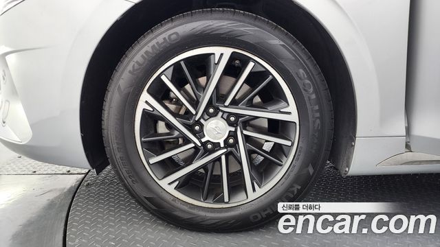 Hyundai Grandeur (IG) 3.0 LPi (Taxi) example 2022 — фото 5