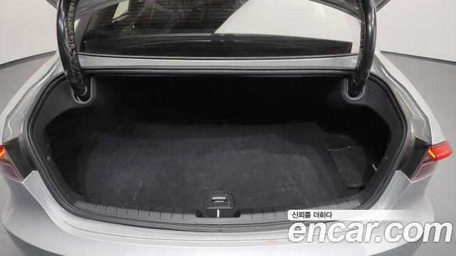 Hyundai Grandeur (IG) 3.0 LPi (Taxi) example 2022 — фото 16