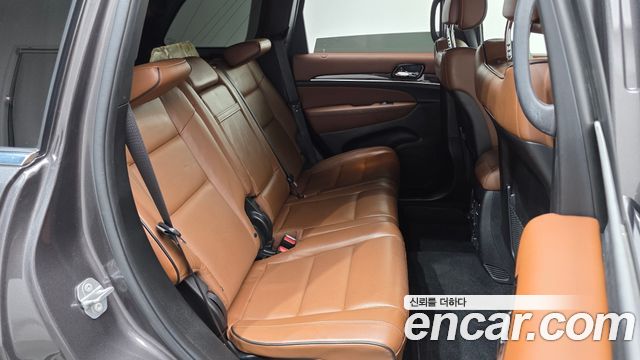 Jeep Grand Cherokee 3.6 Overland WK2 2021 — фото 11