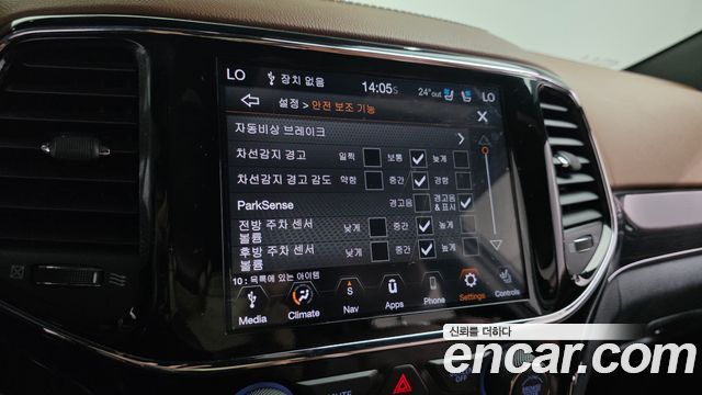 Jeep Grand Cherokee 3.6 Overland WK2 2021 — фото 16