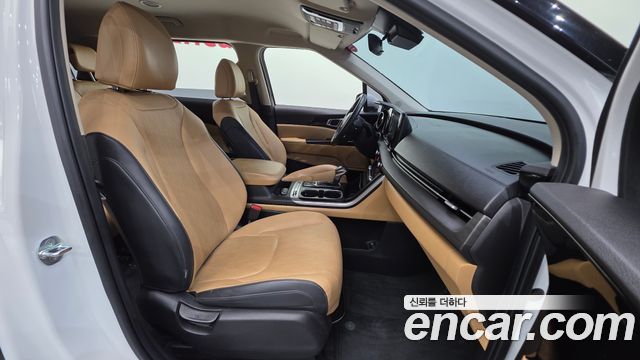Kia Carnival (IV) Diesel 9-Seater Prestige 2023 — фото 10